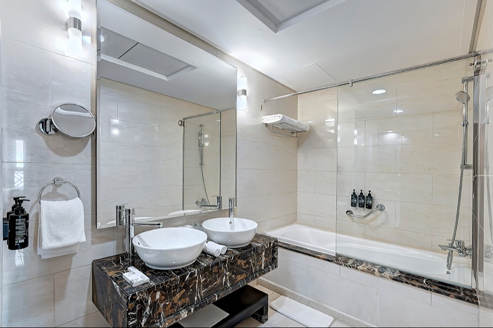 ONE BEDROOM APARTMENT